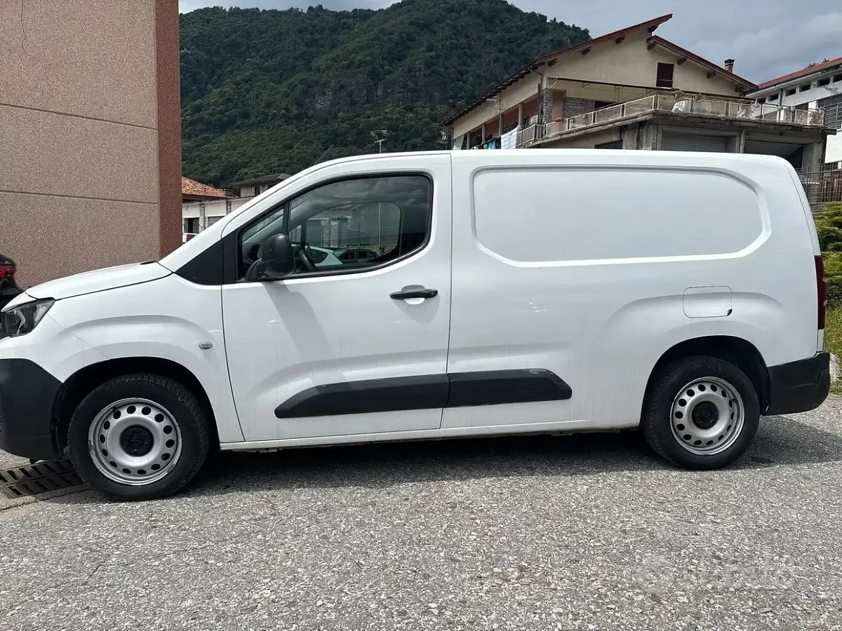 Usata Peugeot Partner S 102 CV (75 kW) 2020 Bianco Monovolume