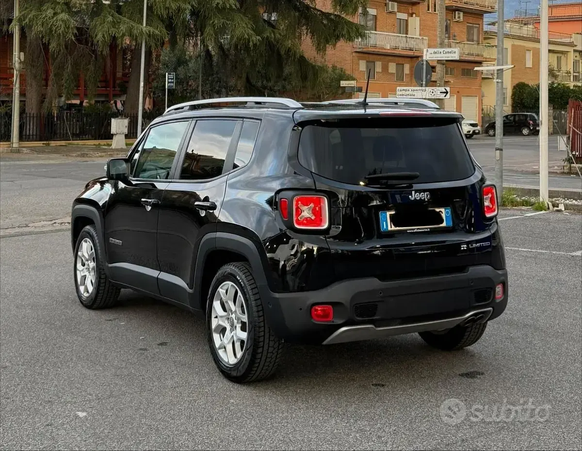 Usata Jeep Renegade Limited 120 CV (88 kW) 2017 Nero SUV