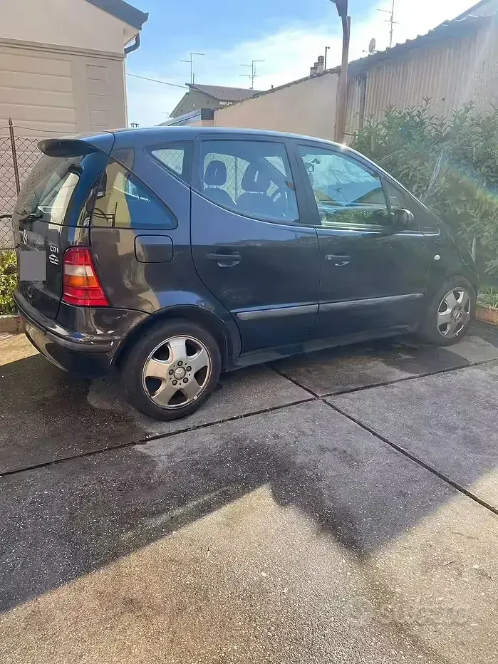 Usata Mercedes A170 95 CV (69 kW) 2001 Nero Berlina