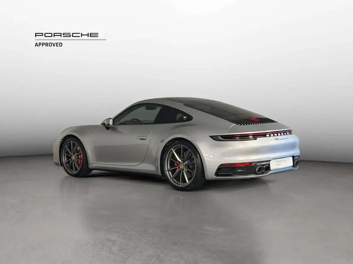 Usata Porsche 992 450 CV (330 kW) 2021 Argento gt Coupé
