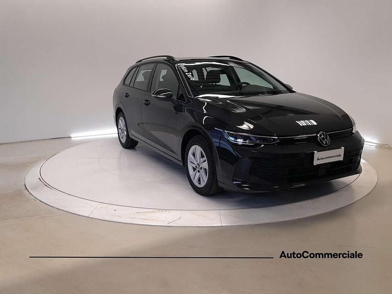 Nuova VW Golf VIII Life 116 CV (85 kW) 2025 Grigio Station wagon
