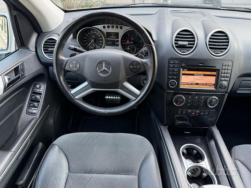 Käytetty Mercedes ML320 224 HP (164 kW) 2008 Harmaa Katumaasturi