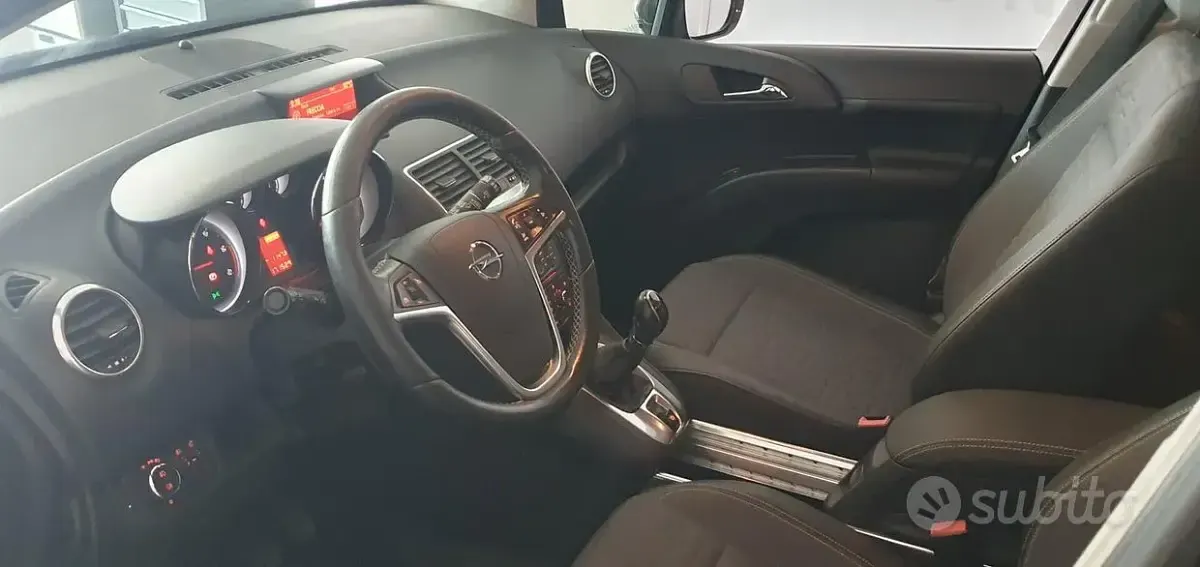 Usata Opel Meriva Cosmo 95 CV (69 kW) 2015 Grigio Monovolume