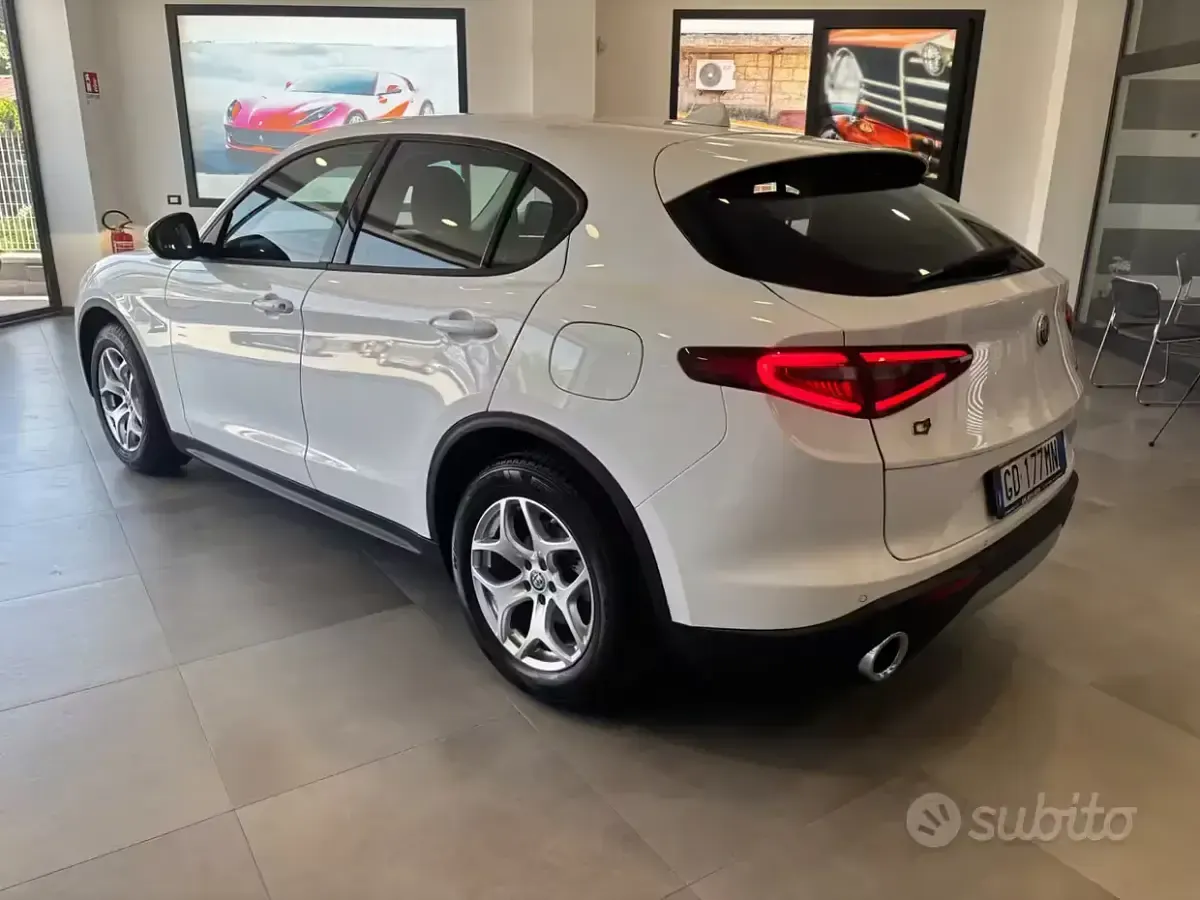 Usata Alfa Romeo Stelvio Business 190 CV (139 kW) 2021 Bianco SUV
