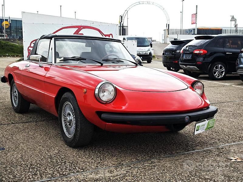 Usata Alfa Romeo Spider 101 CV (74 kW) 1986 Rosso(met.) Cabrio