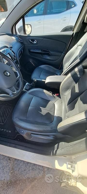 Usata Renault Captur 90 CV (66 kW) 2016 Bianco SUV