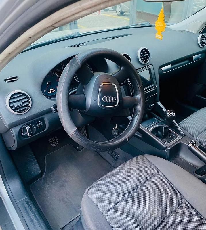 Usata Audi A3 90 CV (66 kW) 2011 Grigio Utilitaria