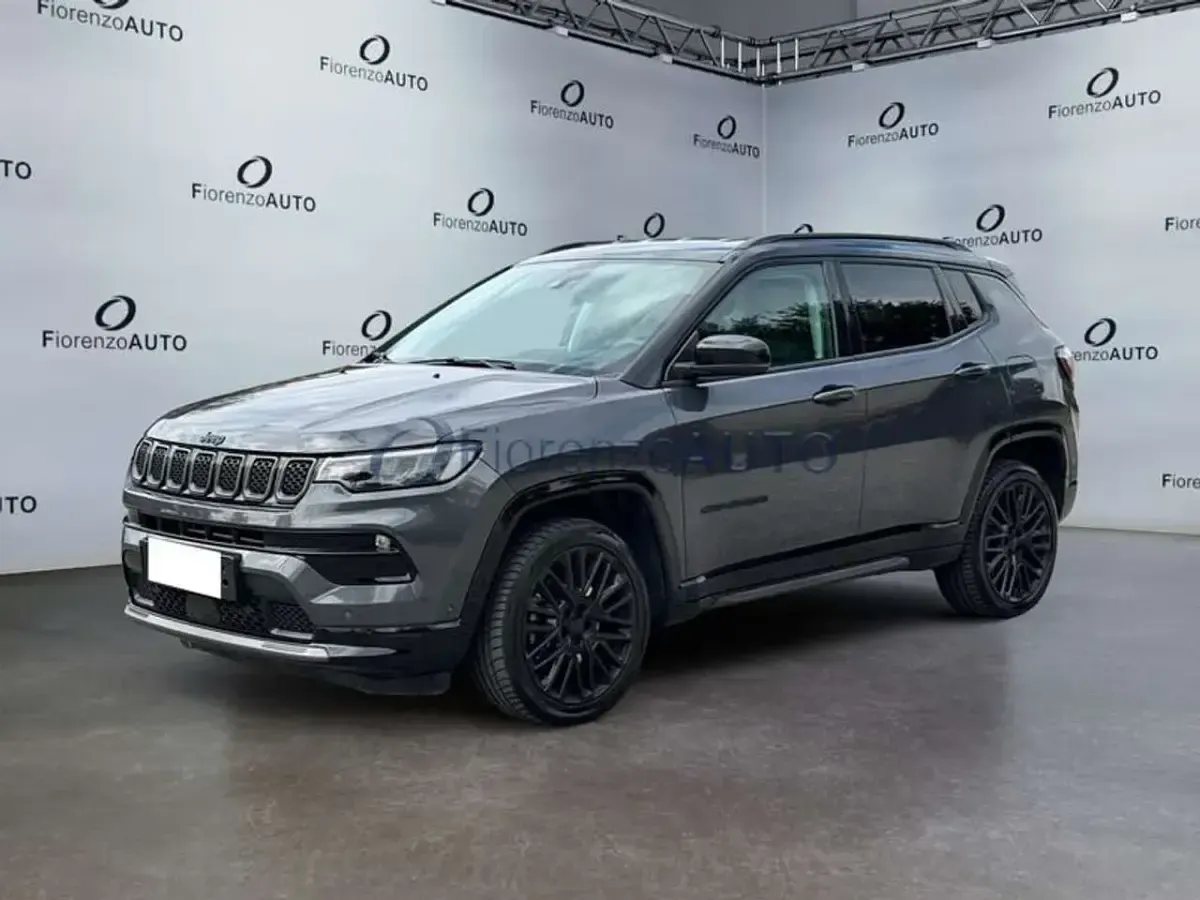 Usata Jeep Compass 241 CV (177 kW) 2023 Grigio SUV