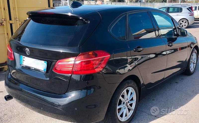 Usata BMW 218 Active Tourer Advantage 150 CV (110 kW) 2017 Nero Monovolume