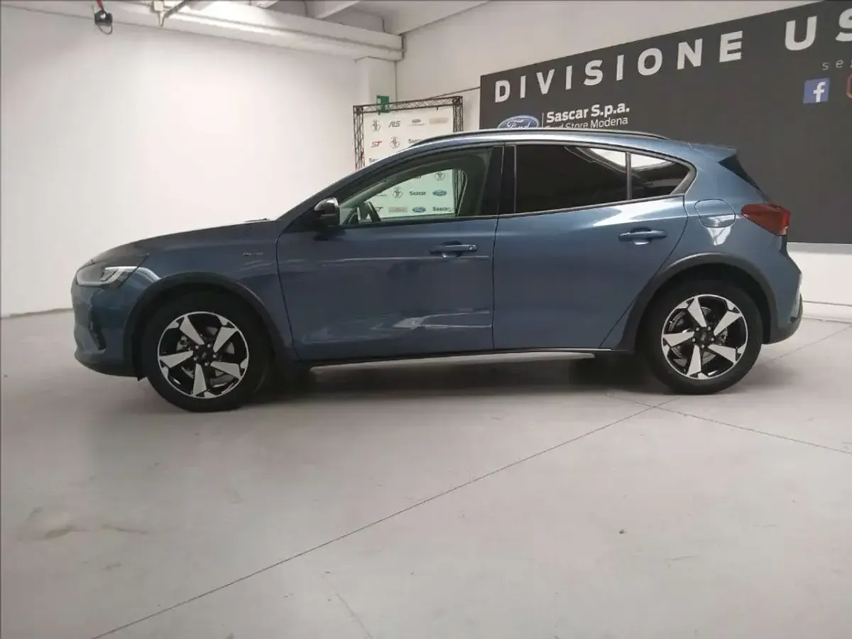 Usata Ford Focus Active 125 CV (91 kW) 2023 Blu SUV