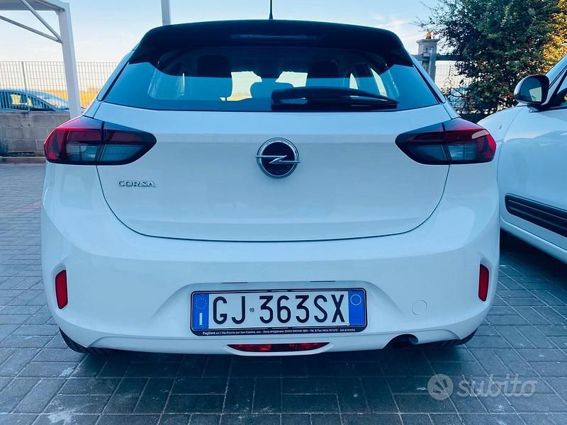 Usata Opel Corsa Edition 101 CV (74 kW) 2022 Bianco Utilitaria