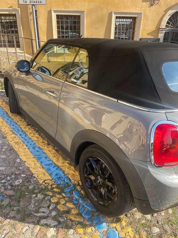 Usata Mini Cooper D Cabriolet 116 CV (85 kW) 2017 Grigio Cabrio