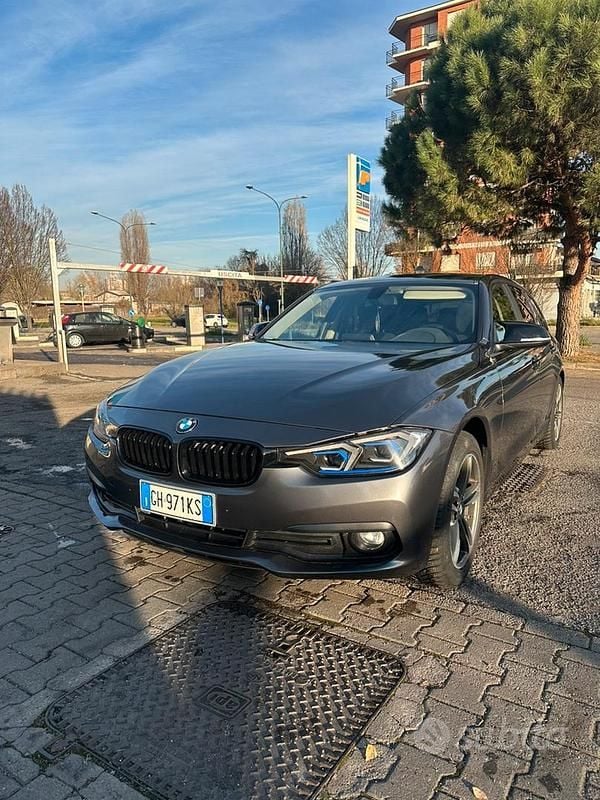 Grigio Usata 2016 BMW 318 Station wagon | 9990 € (Buon prezzo) - Immagine 1/4