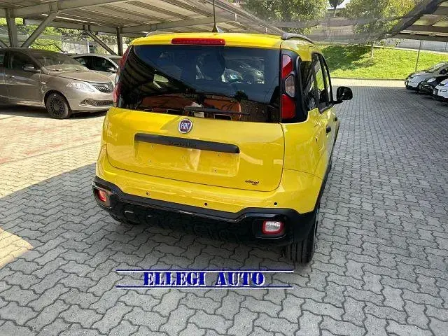 Ny Fiat Panda Cross Cross 69 HK (50 kW) 2025 Gul Halvkombi