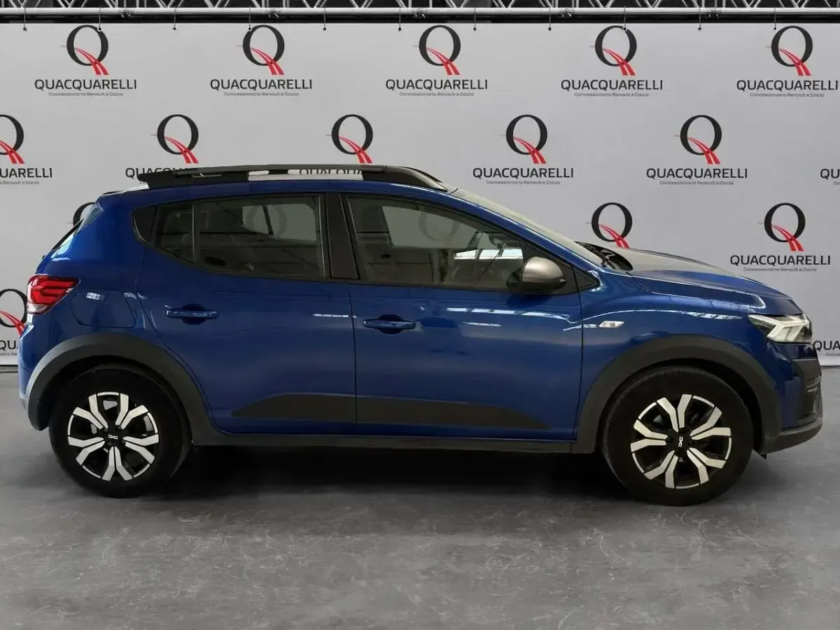 Usata Dacia Sandero Expression 101 CV (74 kW) 2023 Blu/azzurro Berlina