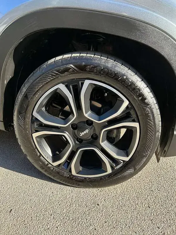 Usata Jeep Avenger Summit 101 CV (74 kW) 2023 Grigio SUV