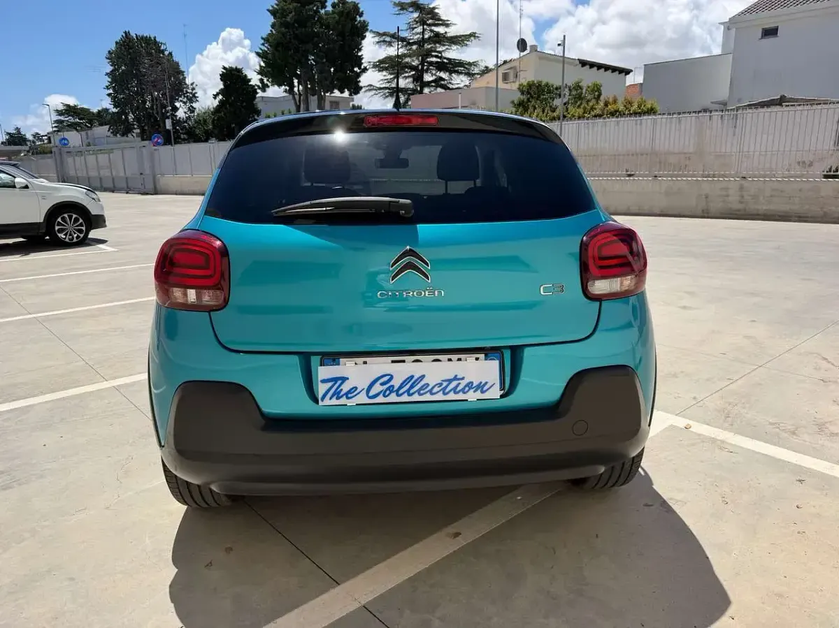 Usata Citroën C3 Shine 102 CV (75 kW) 2022 Turchese Utilitaria