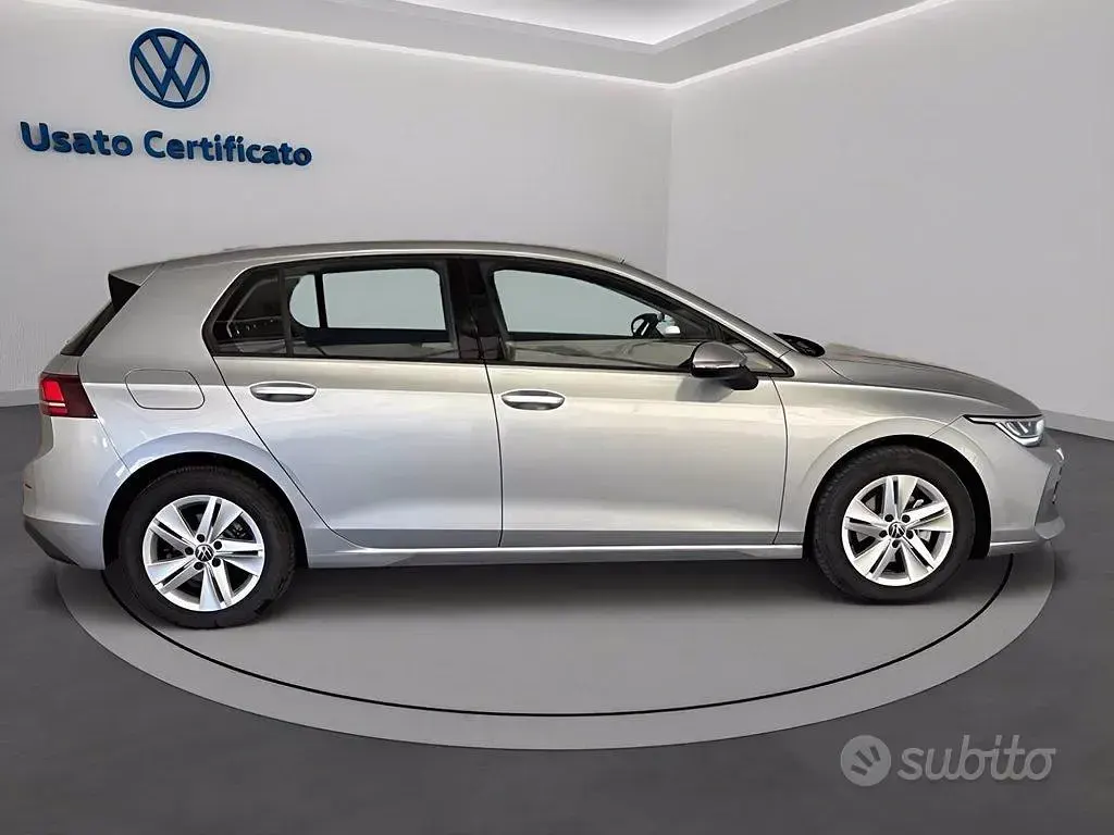 Usata VW Golf VIII Life 116 CV (85 kW) 2025 Dolomite met Berlina