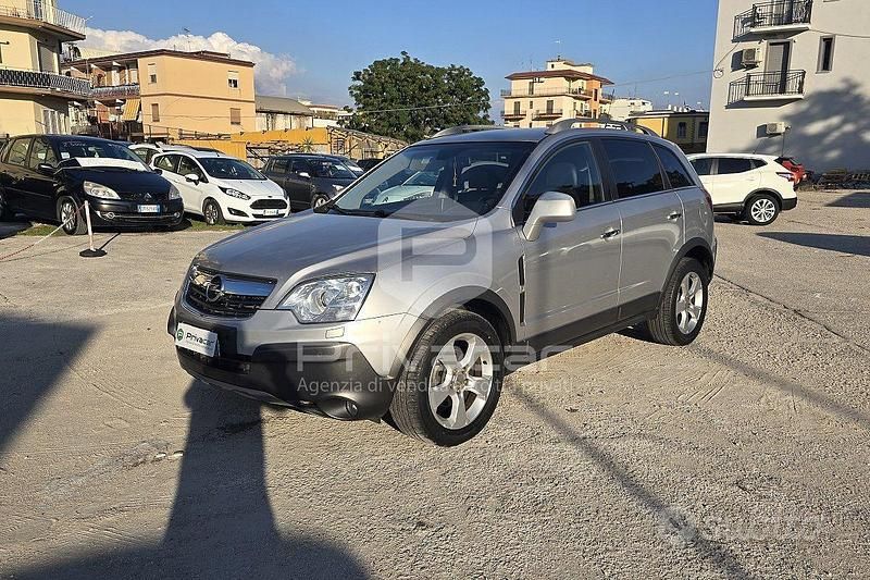Grigio Usata 2009 Opel Antara Cosmo SUV | 3999 € (Ottimo prezzo) - Immagine 1/4