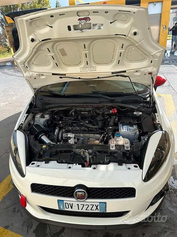 Usata Abarth Grande Punto Esseesse 180 CV (132 kW) 2009 Bianco Utilitaria