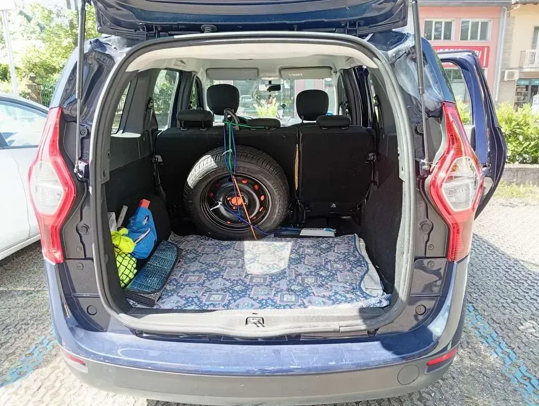 Usata Dacia Lodgy Essentiel 109 CV (80 kW) 2019 Blu/azzurro Monovolume