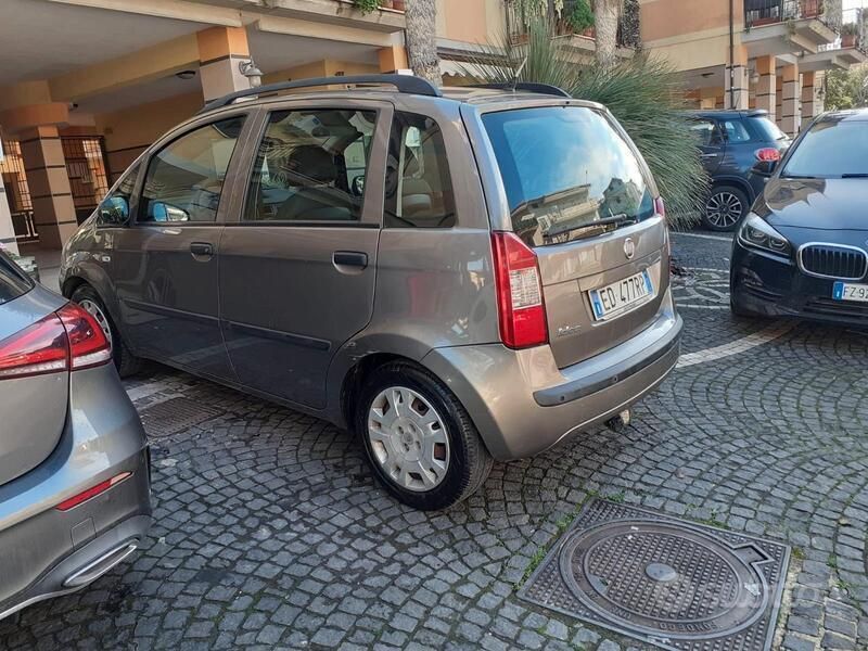 Usata Fiat Idea 77 CV (56 kW) 2010 Grigio Monovolume