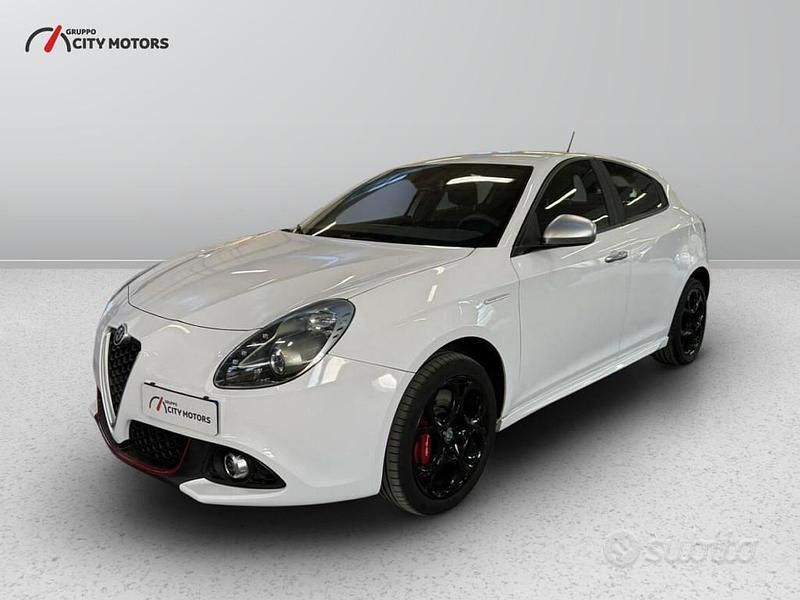 Bianco Usata 2018 Alfa Romeo Giulietta Tre volumi | 12.300 € (Buon prezzo) - Immagine 1/2