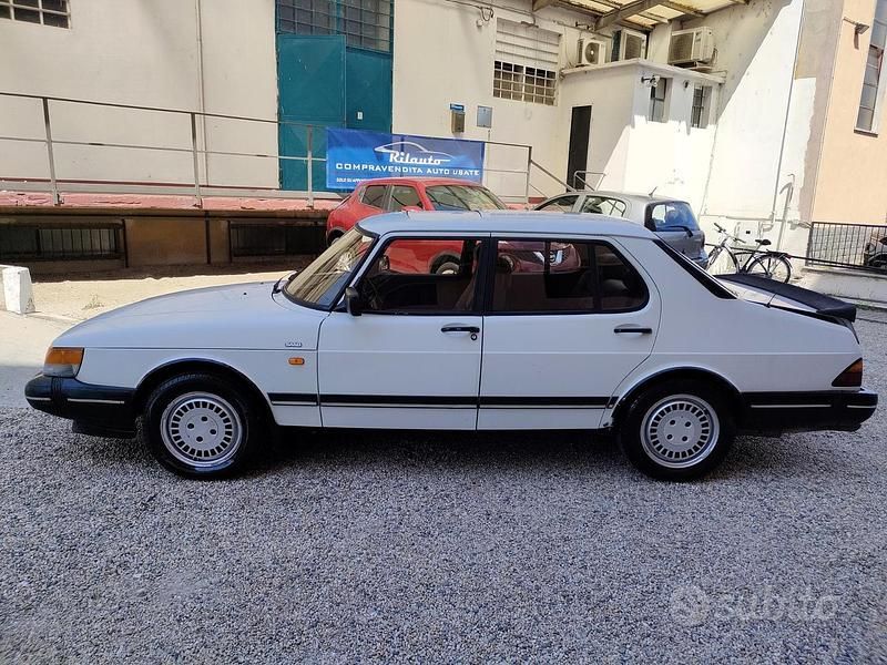 Usata Saab 900 118 CV (86 kW) 1987 Bianco Utilitaria