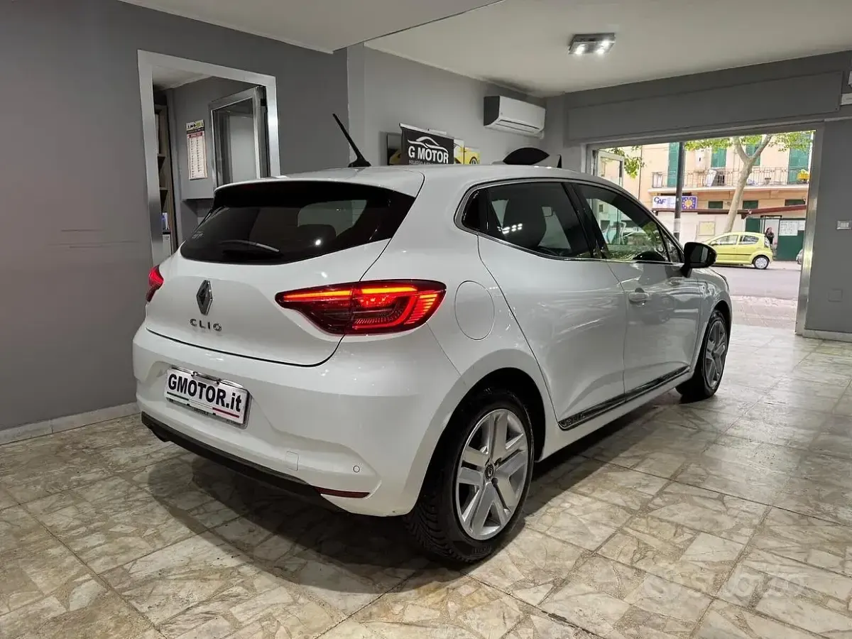 Usata Renault Clio V Intens 86 CV (63 kW) 2020 Bianco Berlina