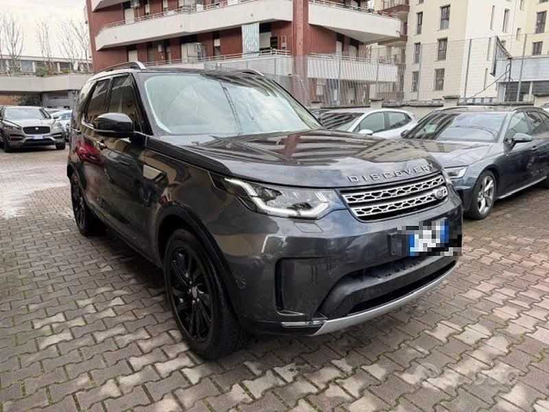 Usado Land Rover Discovery 5 HSE Luxury 241 CV (177 kW) 2017 Gris SUV