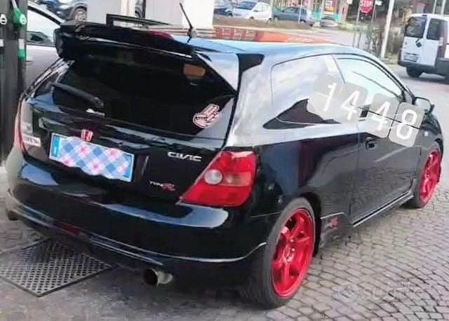 Usata Honda Civic 200 CV (147 kW) 2003 Nero Berlina