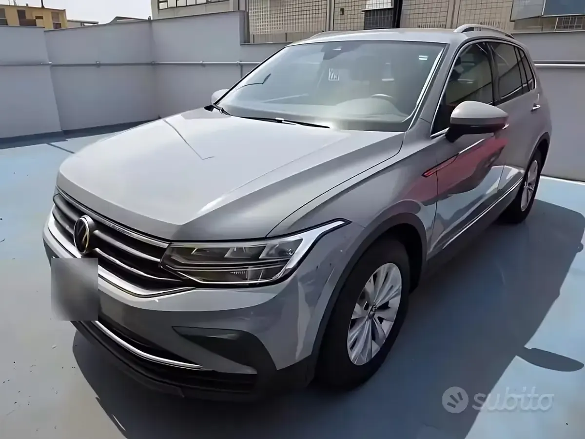 Usata VW Tiguan Life 150 CV (110 kW) 2020 Grigio SUV