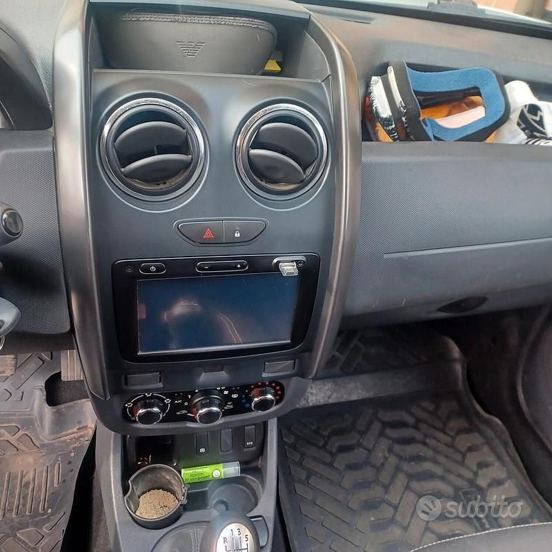 Usata Dacia Duster 110 CV (80 kW) 2015 Bianco SUV