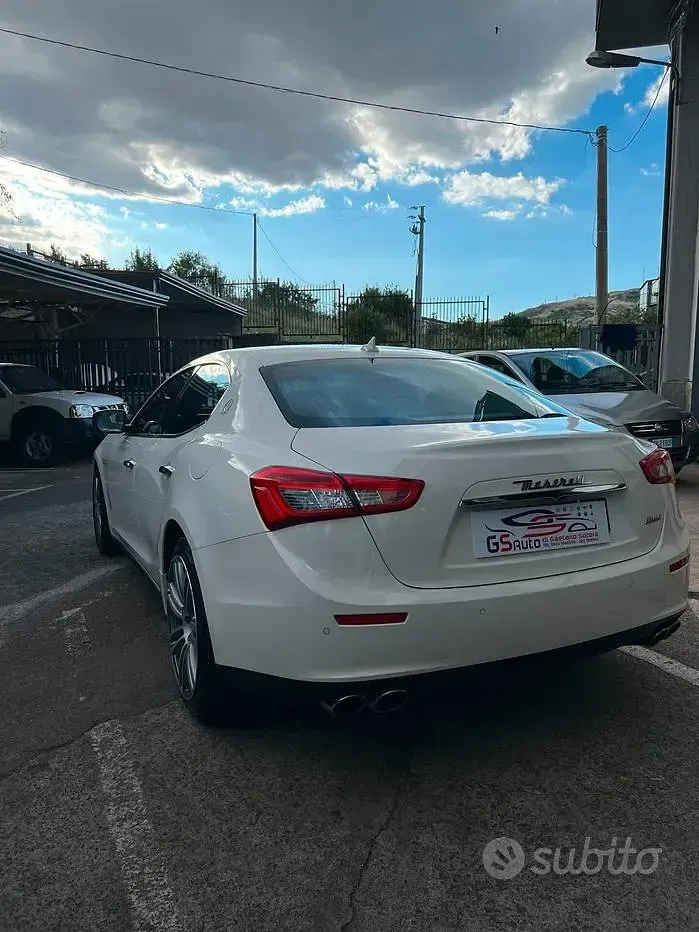 Usata Maserati Ghibli 275 CV (202 kW) 2015 Bianco Berlina