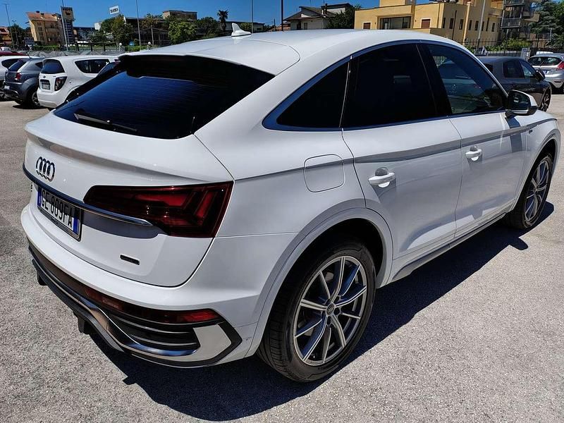 Usata Audi Q5 Sportback Ambiente 204 CV (150 kW) 2021 Bianco SUV