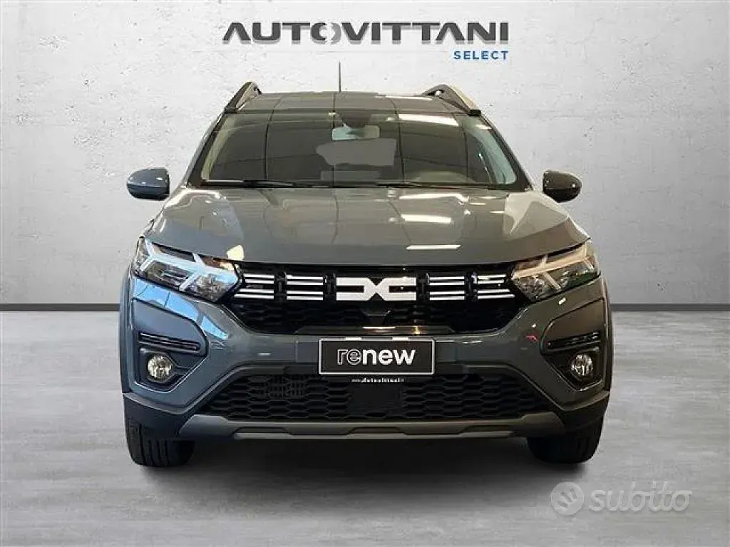Usata Dacia Jogger Expression 110 CV (80 kW) 2023 Gray Monovolume