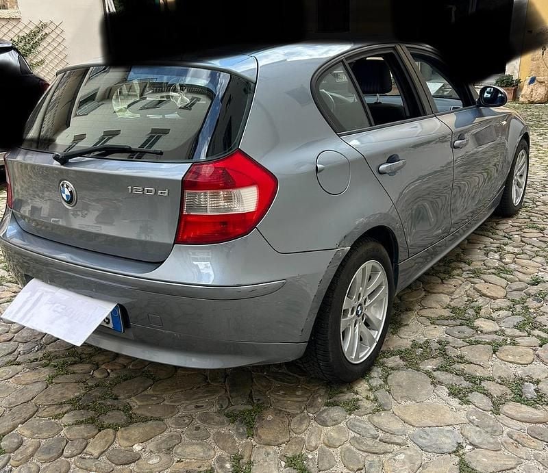 Usata BMW 120 163 CV (119 kW) 2007 Blu Utilitaria
