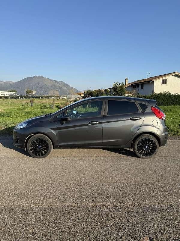 Usata Ford Fiesta 95 CV (69 kW) 2017 Berlina