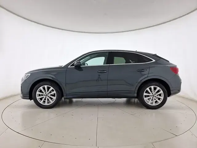 Usata Audi Q3 Sportback Business Plus 150 CV (110 kW) 2023 Grigio atomico metallizzato SUV