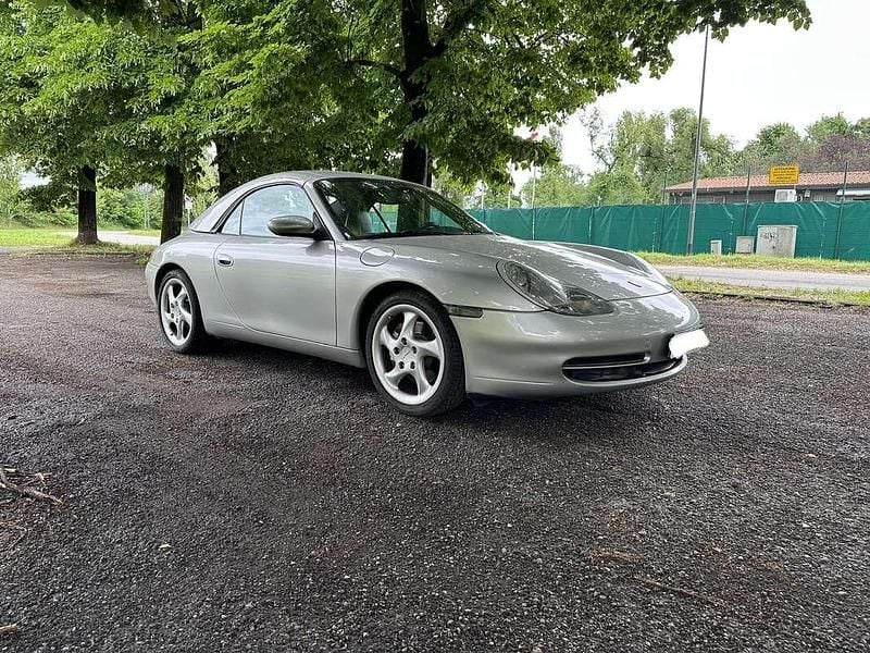 Usata Porsche 911 Carrera Cabriolet 299 CV (219 kW) 2001 Argento Cabrio