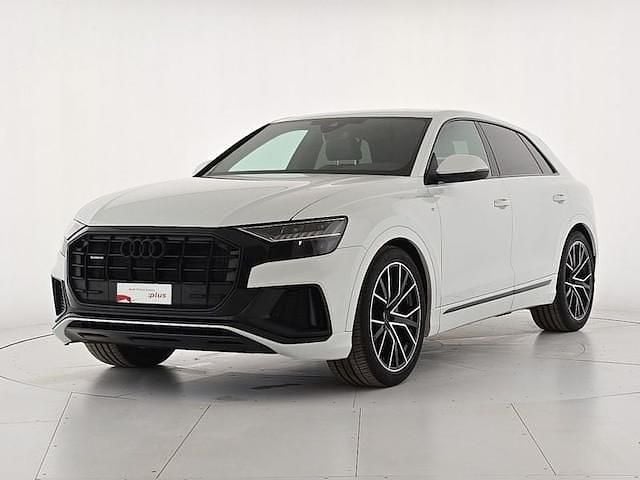 Usata Audi Q8 Sport 286 CV (210 kW) 2023 Bianco ghiaccio metallizzato SUV