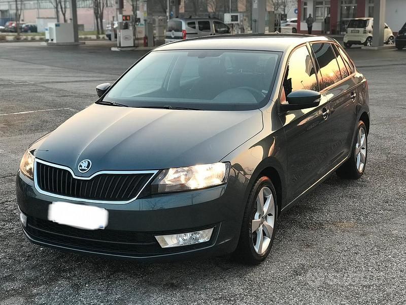 Usata Skoda Rapid 90 CV (66 kW) 2017 Grigio Berlina