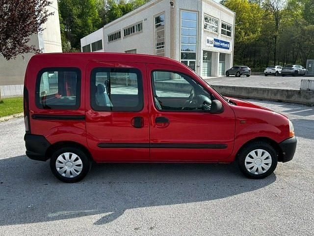 Usata Renault Kangoo 58 CV (42 kW) 1999 Rosso Monovolume