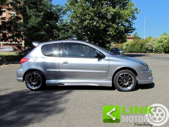 Usata Peugeot 206 GT 135 CV (99 kW) 2000 Grigio pastello Utilitaria