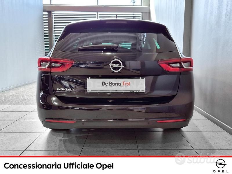 Usata Opel Insignia Innovation 170 CV (125 kW) 2018 Nero Station wagon