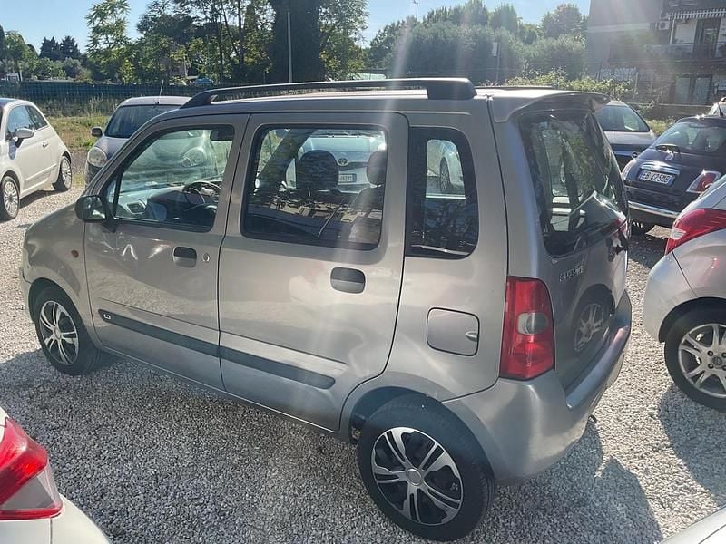 Usata Suzuki Wagon R+ GL 76 CV (55 kW) 2004 Argento Monovolume