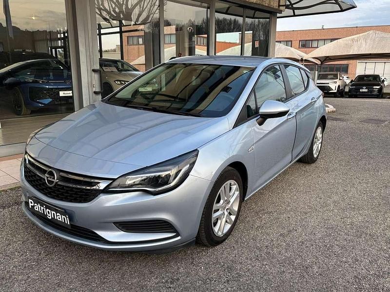 Usata Opel Astra S 110 CV (80 kW) 2017 Argento metallizzato Berlina