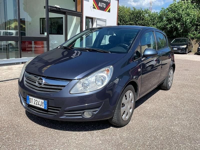 Usata Opel Corsa Enjoy 80 CV (58 kW) 2009 Grigio Berlina