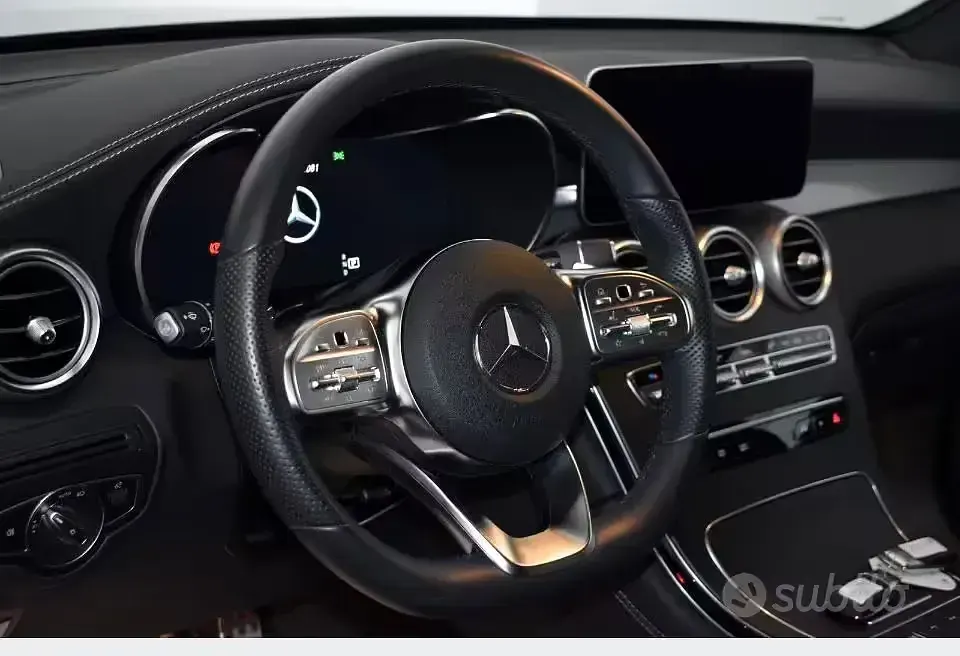 Usata Mercedes GLC220 Premium Plus 194 CV (142 kW) 2020 Nero SUV