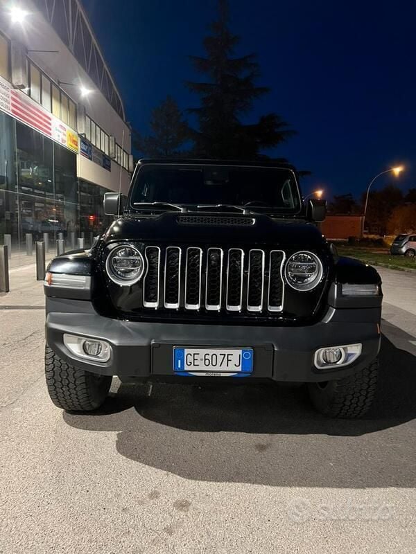 Nero Usata 2021 Jeep Gladiator SUV | 43.500 € (Buon prezzo) - Immagine 1/4